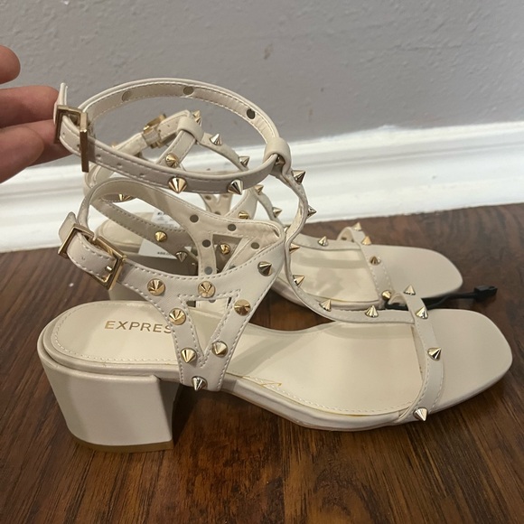 Express sandal size 6 - Picture 2 of 5